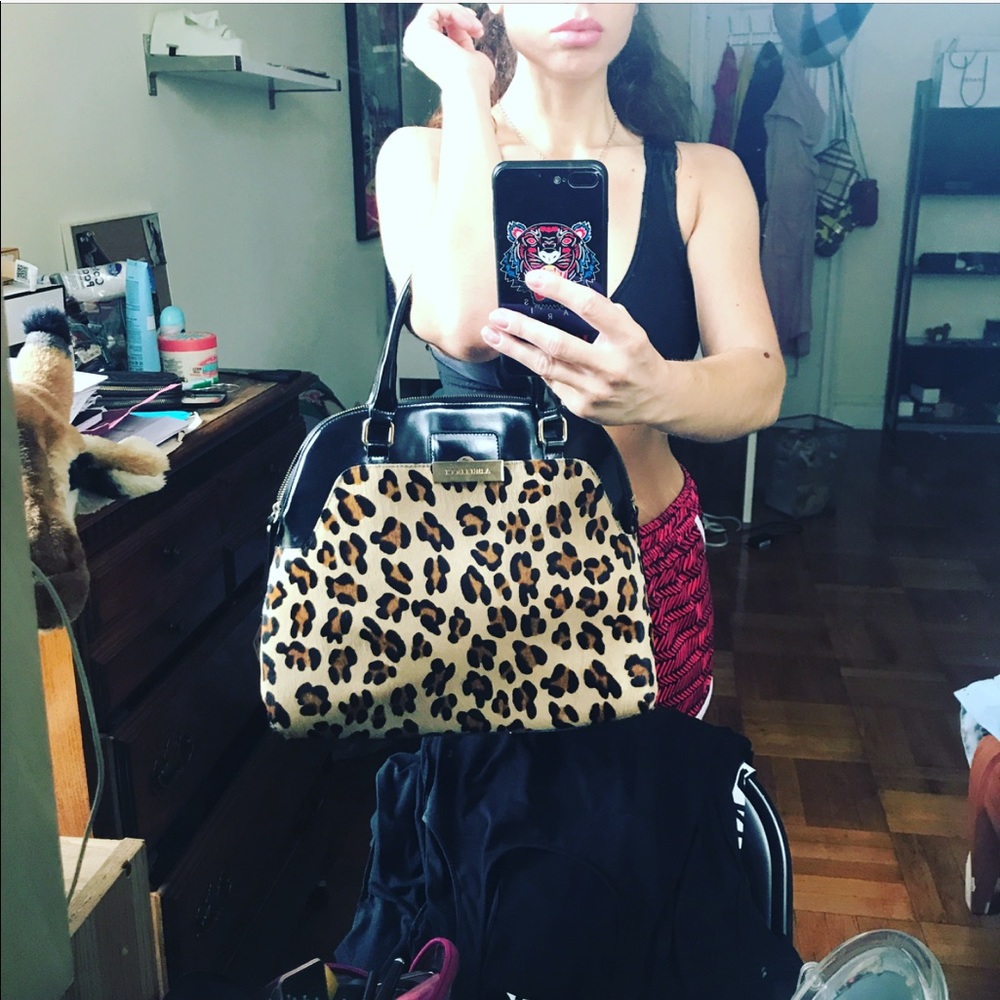 A.Bellucci bag. No flaws. Very stylish piece.